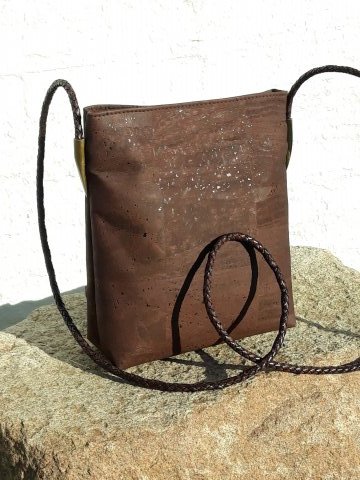 Unik taske i kork med skindfoer.
